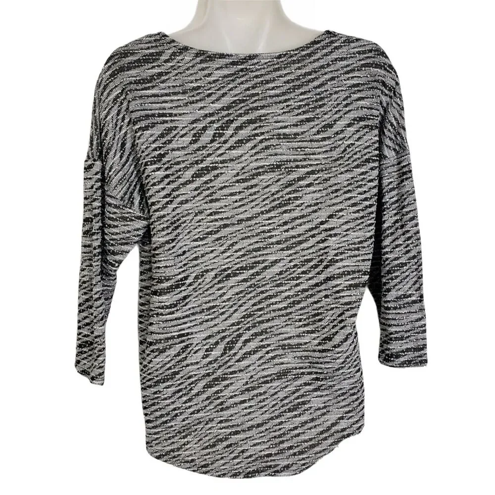 Chico's Womens Top Size 1 Medium 8 Black Gray Textured 3/4 Sleeve Metallic Round